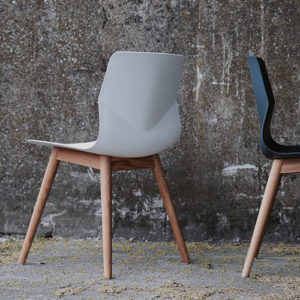 Four -Design - Four- Sure - Wood - Kantinestole - Moedestole
