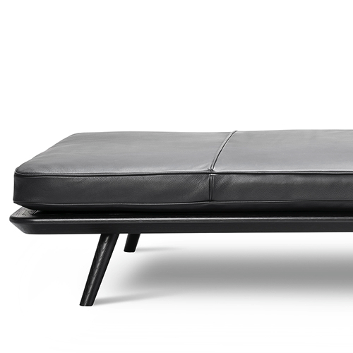 Fredericia Furniture - Spine -Daybed - Kontorindretning - Kontor Design - Loungemoebler - Laenestole - Loungesaet -1 Sovesofa-sovebriks - Spine -Daybed - kontorindretning – loungesaet