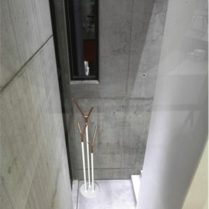 Wishbone – garderobe – stumtjener