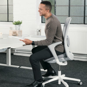 HAAG - SoFi - Mesh - Kontorstol - Ergonomi - Kontormoebler