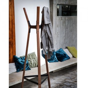 Magis - Steelwood Coat Stand - Garderobe - Garderobesystem - Opbevaring - Stumtjene-2 Kontortilbehoer - Steelwood– garderobe – stumtjener