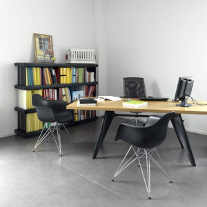 vitra-eames-dar-konferencestole-moedestole-kontormoebler-design