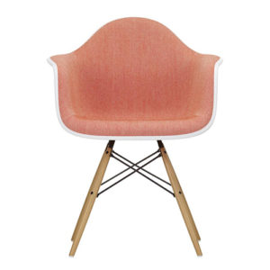 Vitra---Eames---Design---Kontormoebler---Eames-Plastic-Arm-Chair-DAW