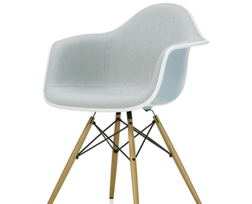 Vitra---Eames---Design---Kontormoebler---Eames-Plastic-Arm-Chair-DAW