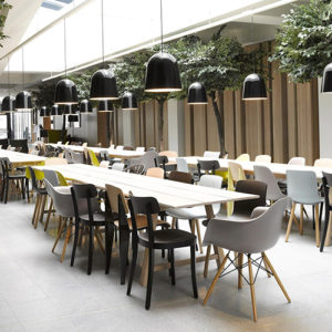 Vitra---Eames---Design---Kontormoebler---Eames-Plastic-Arm-Chair-DAW