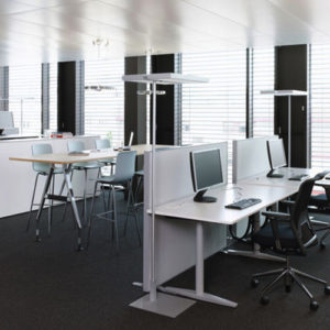 Vitra - Tyde - Haevesaenkebord - Skrivebord - Kontormoebler - Design