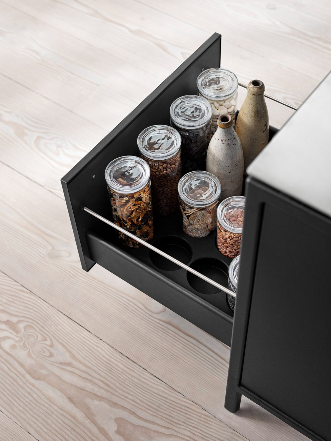 vipp-255-canisters-01