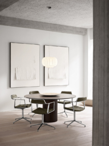 vipp-495-cabin-round-table-darkoak-01_0